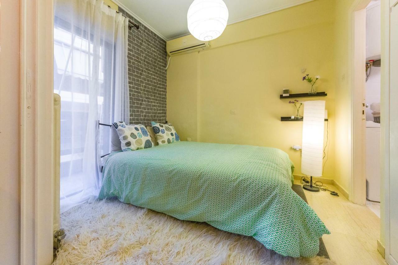 Apartment 100 Meters From The Terminal Station Athen Eksteriør billede